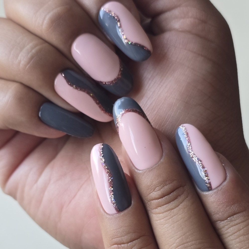 Colorblock Press-On Nails - Picture 4 of 4